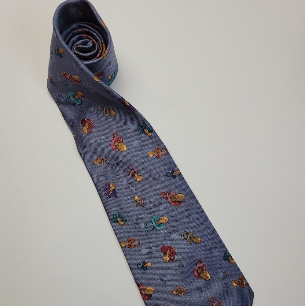 STRINGBEANS PACIFIER TIE